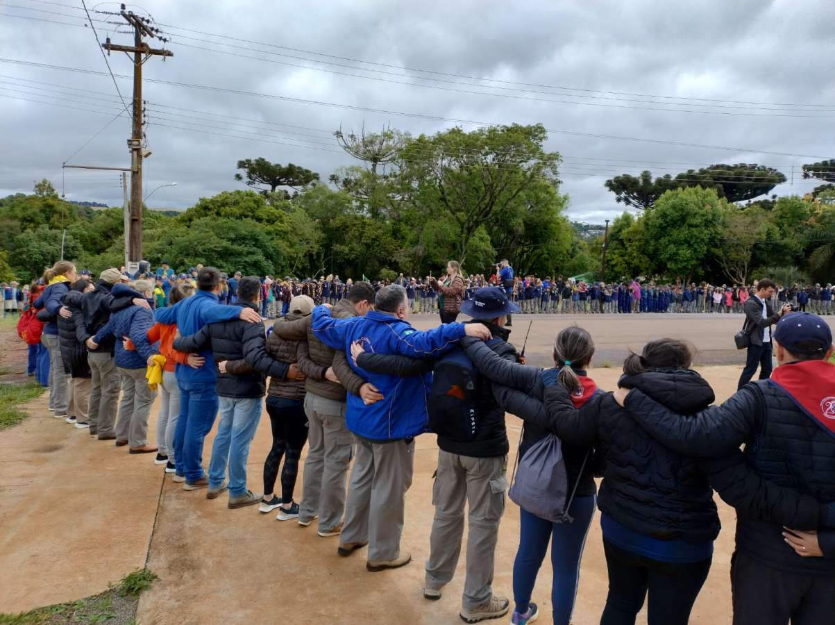 Grupo Escoteiro Tapejara Celebra Anos Acampamento R Dio