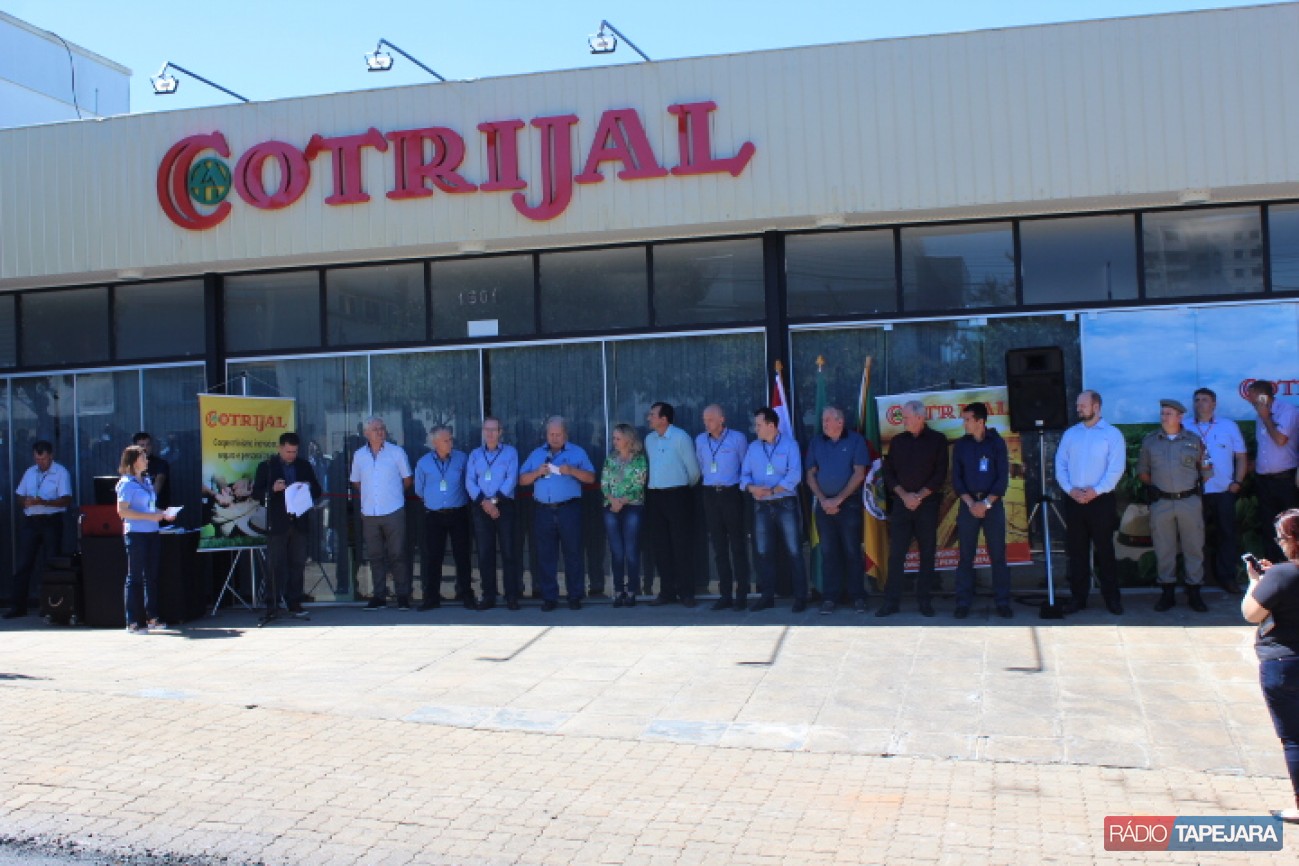 Cotrijal inaugura loja em Tapejara