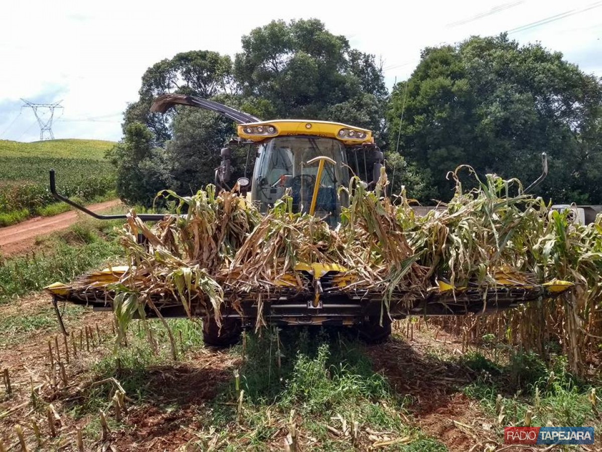 Vândalos causam danos em colheitadeira em Tapejara