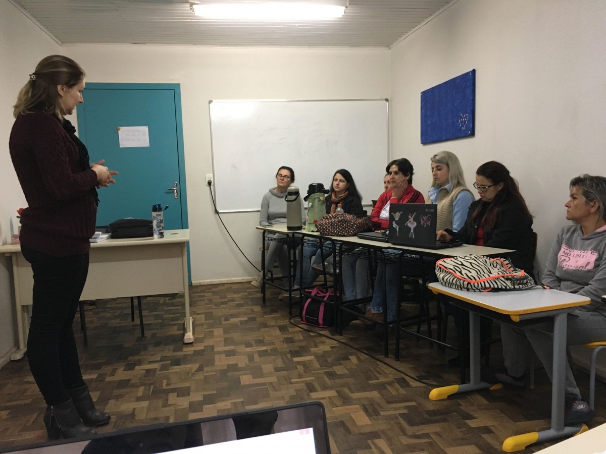 Nova Base Nacional Comum Curricular é tema de formação de professores em Capão Bonito