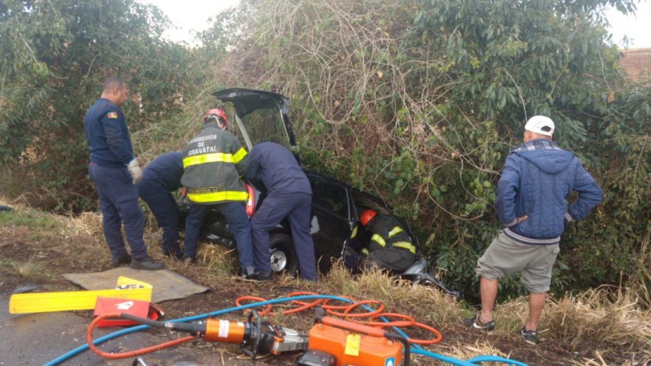 Veículo de Tapejara se envolve em acidente na ERS-153 entre Passo Fundo e Ernestina