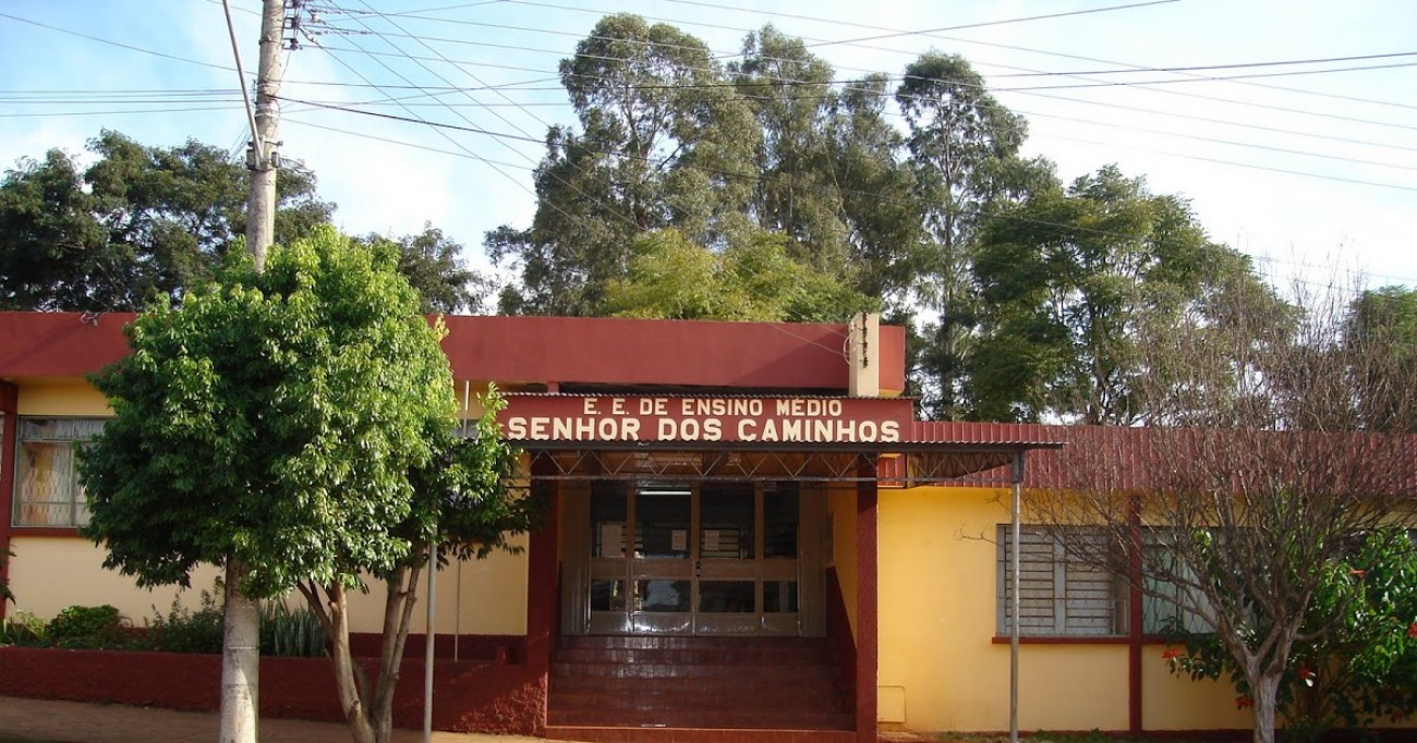 Escola de Ensino Médio Senhor dos Caminhos segue em greve
