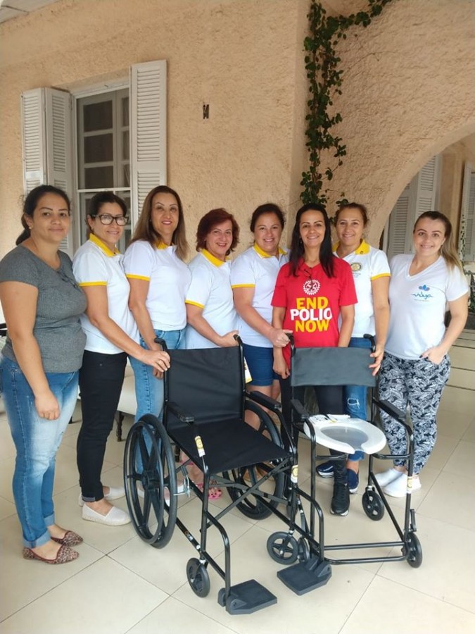Rotary Club realiza doação de cadeiras de rodas e cadeiras de banho para entidades de Tapejara