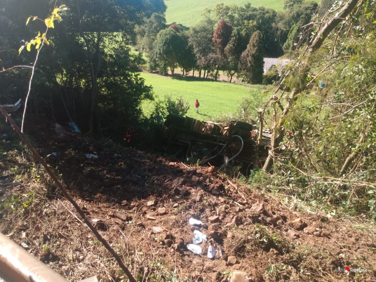 ATUALIZADA: Homem morre em acidente de caminhão em Água Santa