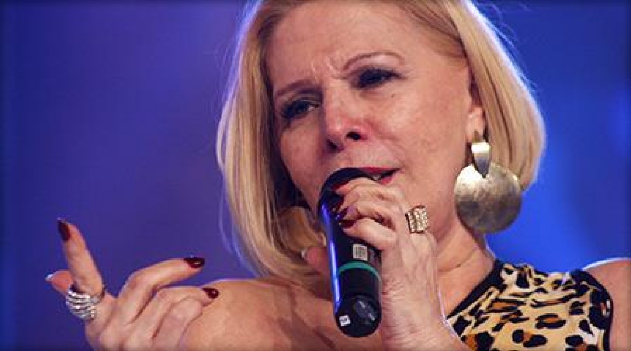 Vanusa, cantora, morre aos 73 anos em Santos,SP