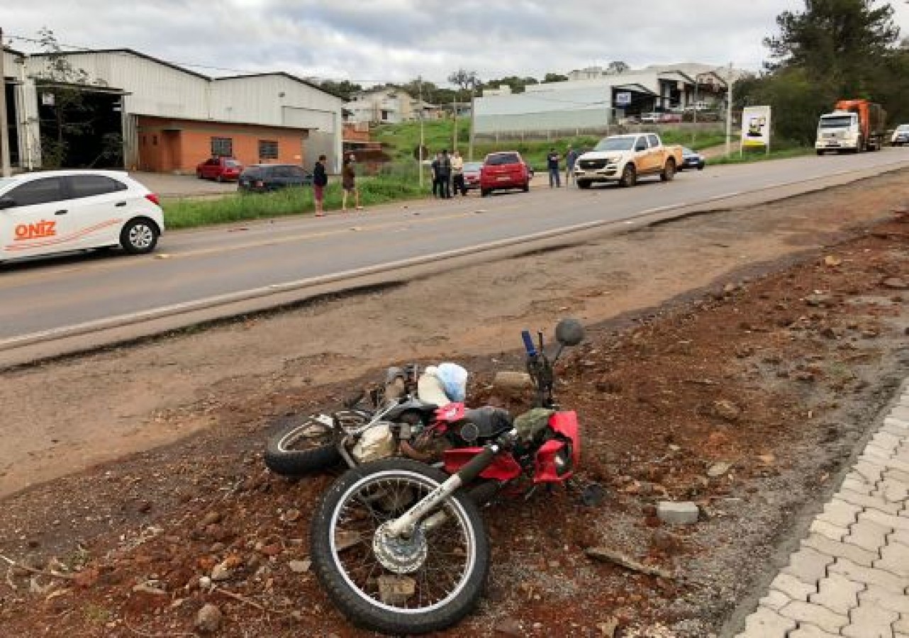 Acidente de trânsito deixa motociclista ferido em Marau