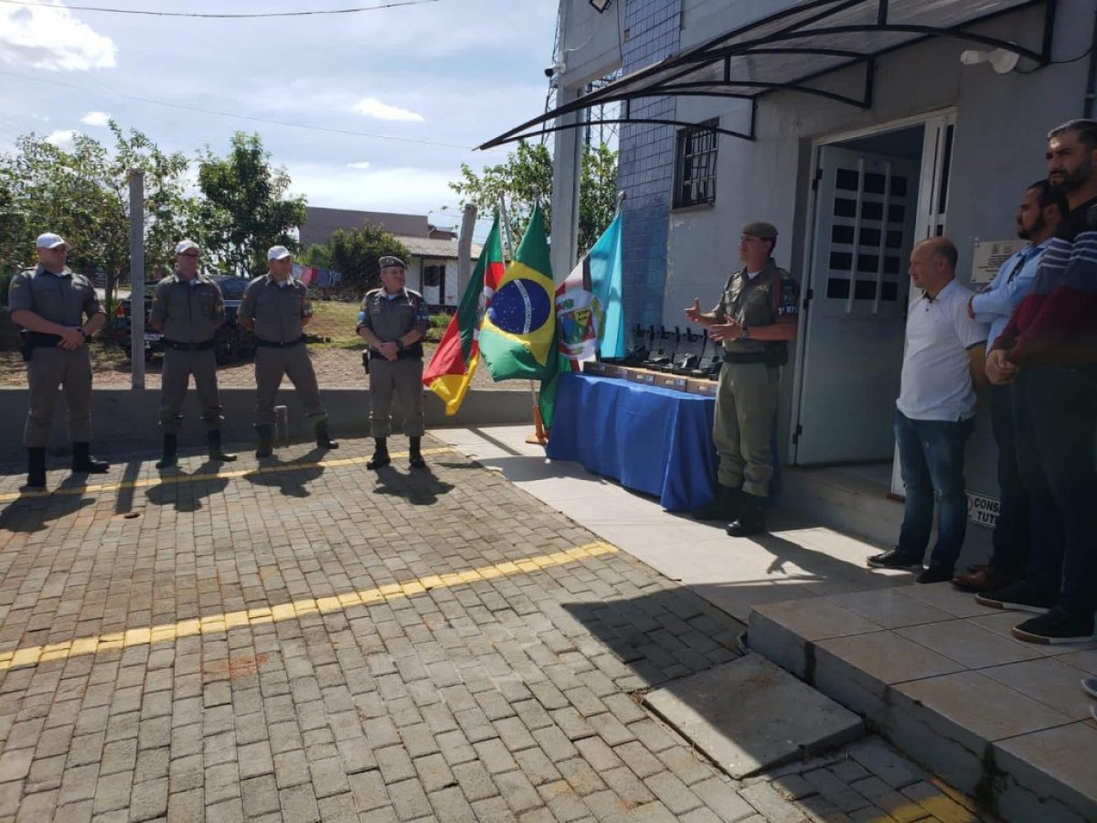 Brigada Militar de Coxilha recebe novas pistolas Taurus TS9