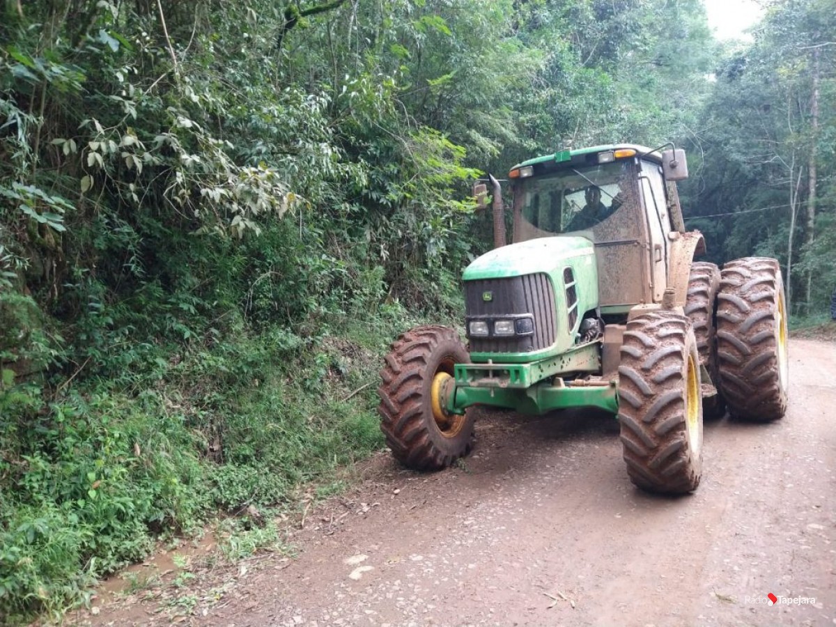 Trator John Deere furtado em Água Santa foi localizado em Erechim