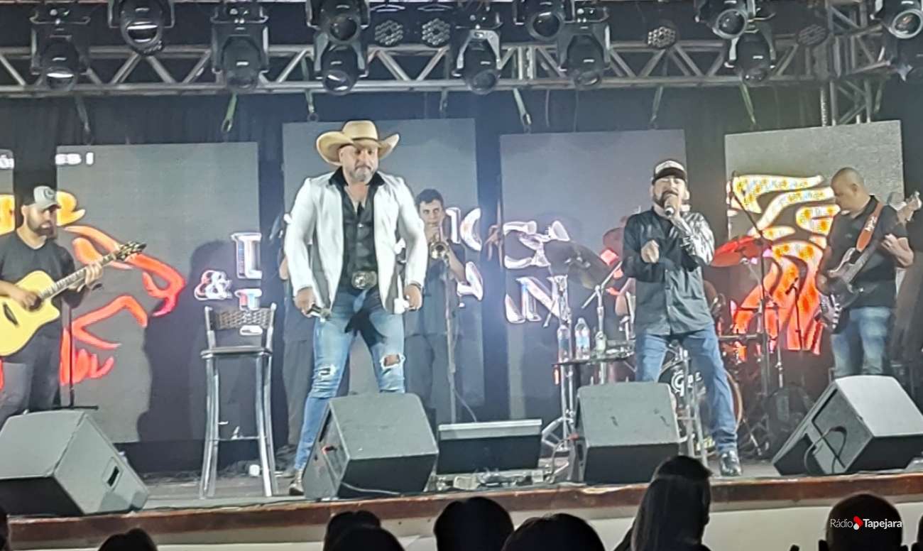 Em Ibiaçá, músico Dalvan faz show quatro dias após cirurgia que poderia afetar a voz