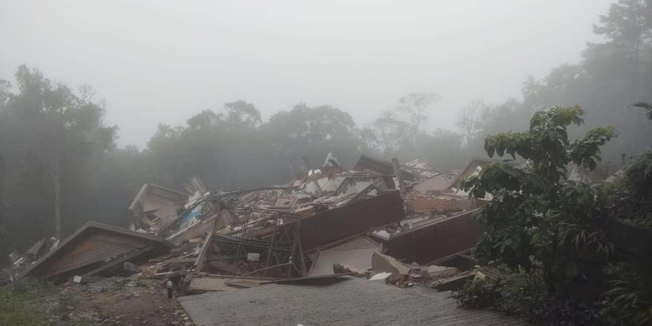 Prédio desaba em Gramado