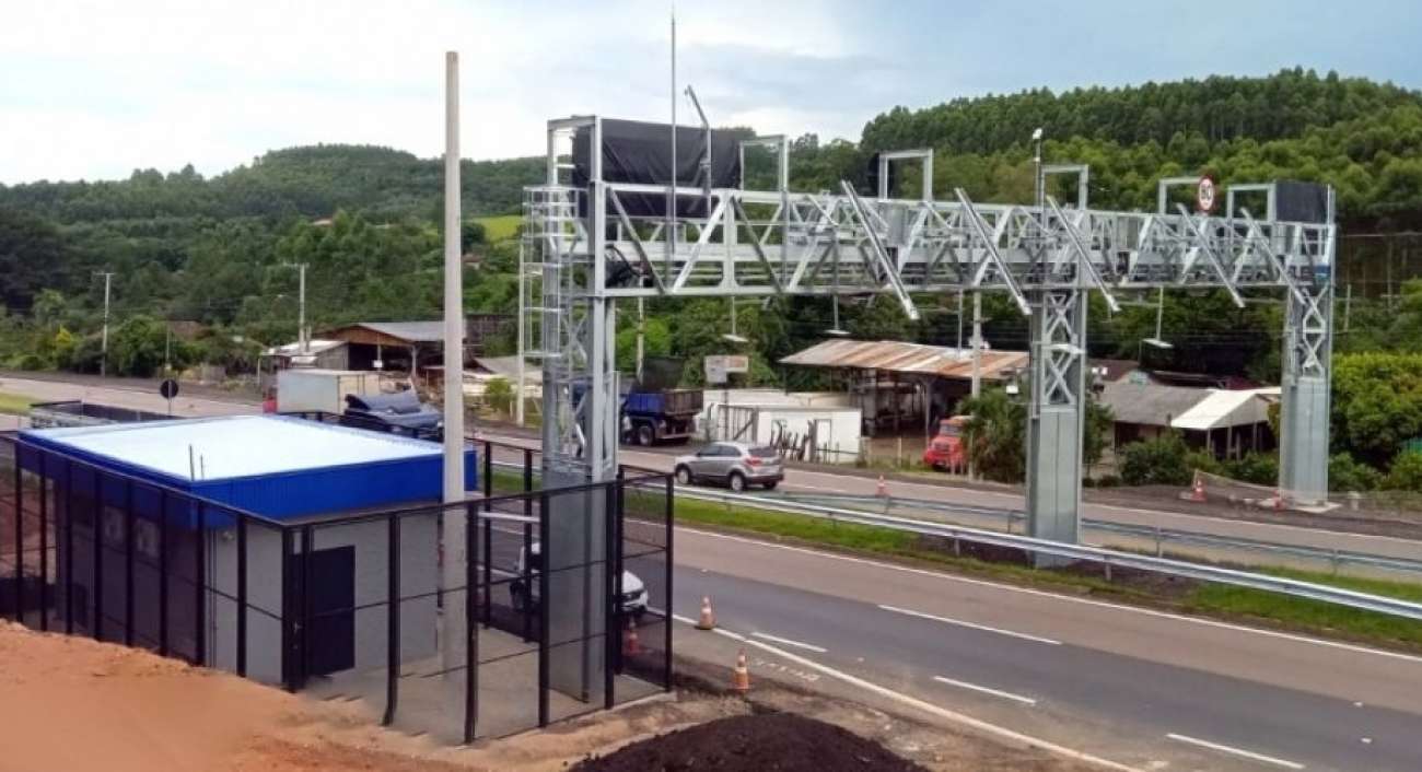 Cinco novos pedágios de cobrança automática começam a operar neste sábado no RS