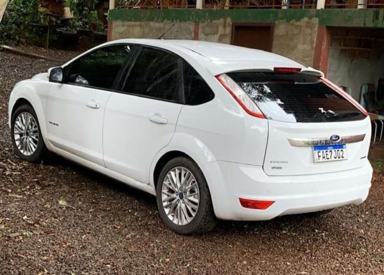 Família é assaltada e amarrada por criminosos em Charrua