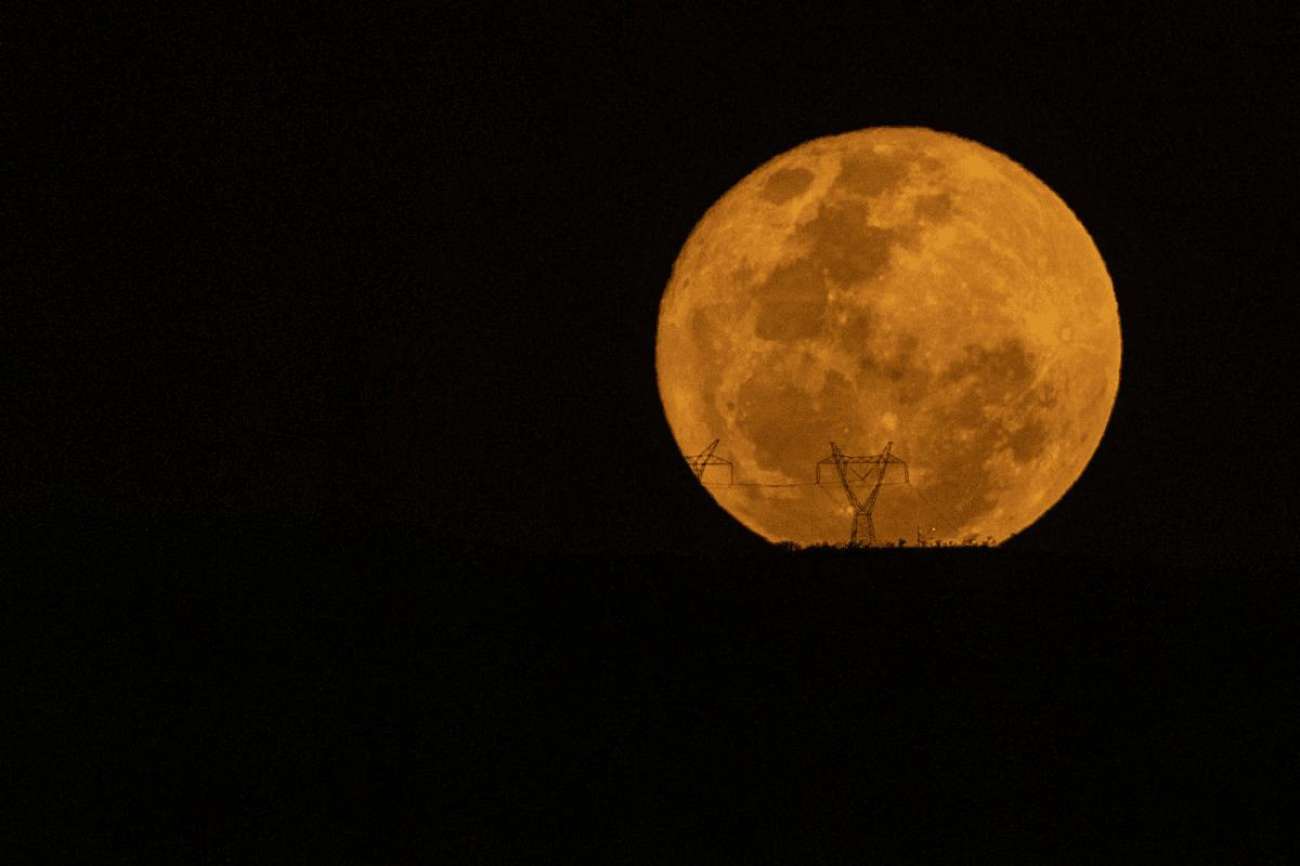 Superlua azul: veja como ver fenômeno que acontece nesta segunda-feira (19)