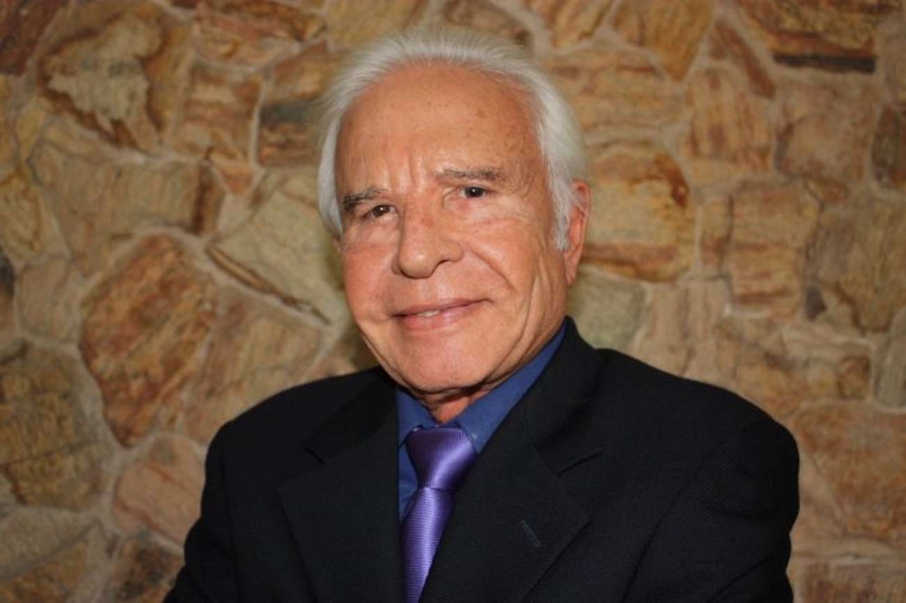 Morre Cid Moreira aos 97 anos