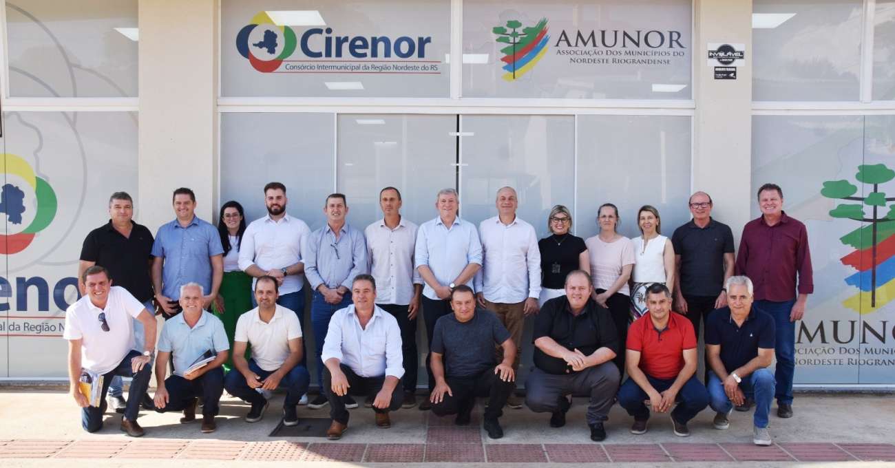 Prefeito de Tapejara é eleito presidente da AMUNOR para 2025