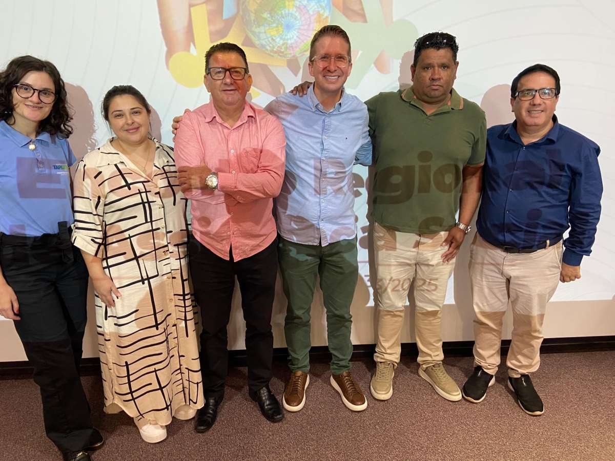 Comitiva de Tapejara participa de Encontro Regional de Assistência Social em Passo Fundo