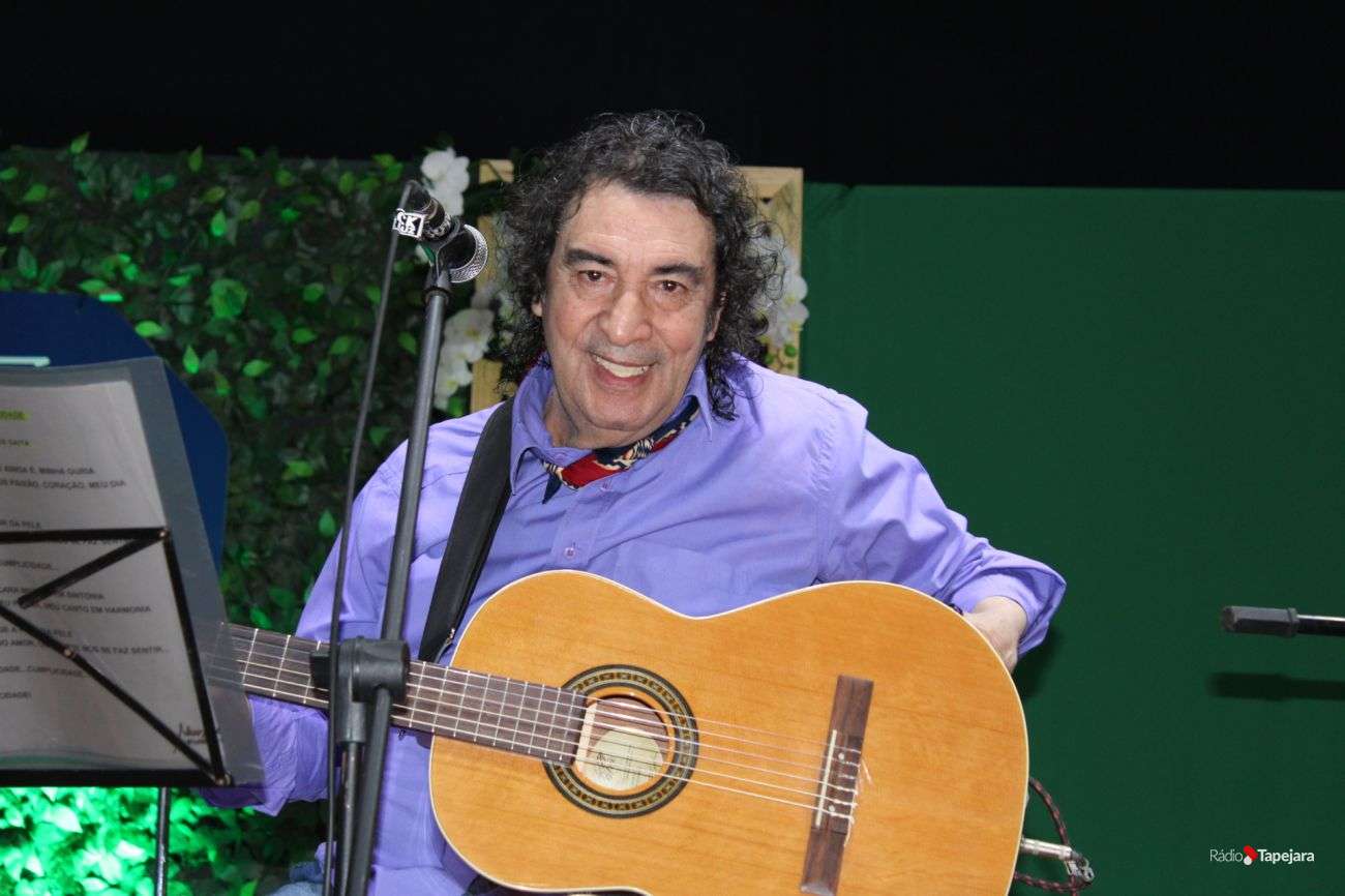 Depois de permanecer em observação por uma semana, João Chagas Leite recebe alta médica