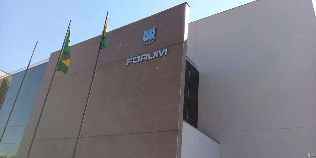 Réu é condenado por morte de homem no interior de um mercado de Barracão