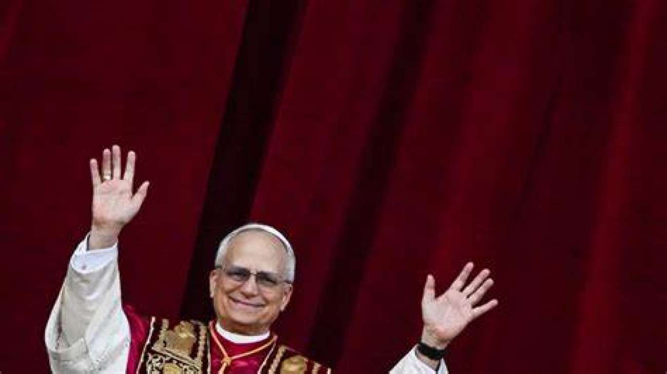 Em 1ª saída do Vaticano, Leão 14 visita túmulo do papa Francisco