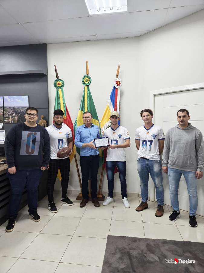 Governo Municipal homenageia equipe de Flag Football Renegados de Vila Lângaro por destaque no Campeonato Gaúcho