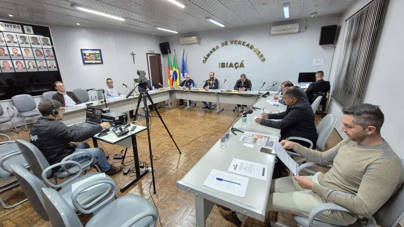 Câmara aprova contratação de dois novos monitores para escolas de Ibiaçá