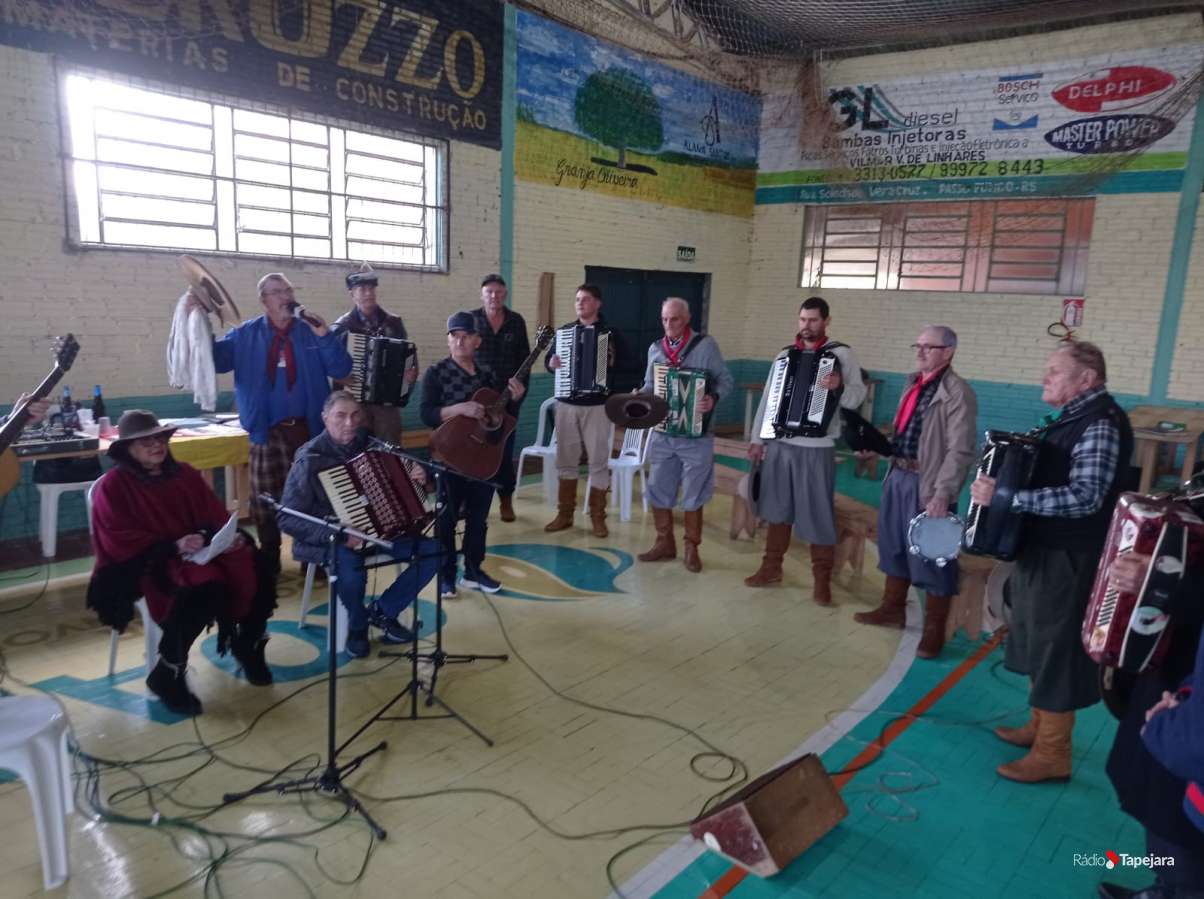 Programa Gravetos do Passado é apresentado na comunidade de Santo Antônio dos Pinheirinhos, em Água Santa