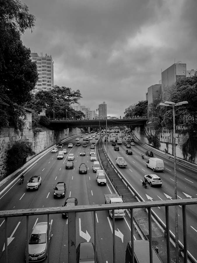 Vistoria e transferência digital de veículos são alvos de críticas no Brasil