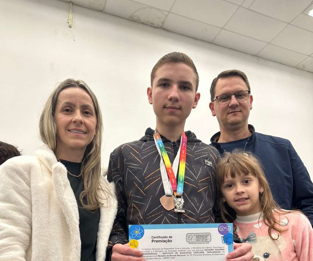 Anthony, aluno da FAT, é premiado na OBMEP - Olimpíada de Matemática