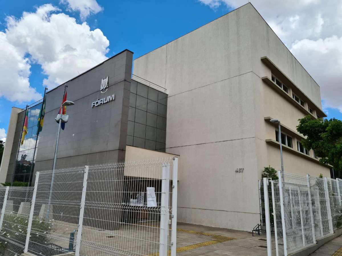 Dupla é condenada a quase 100 anos de prisão por tentativas de homicídio, em Sananduva