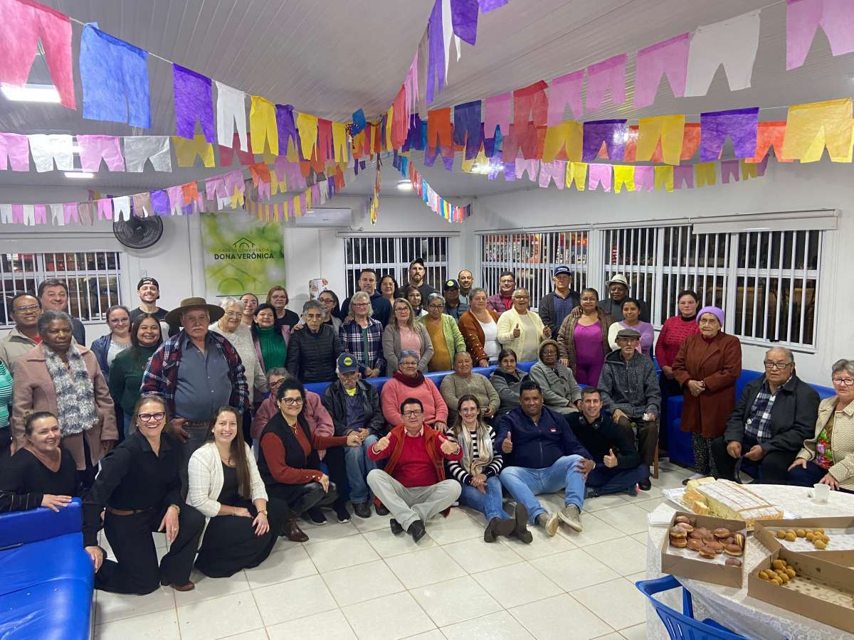 Junho Violeta: Prefeitura de Tapejara realiza encontro com familiares na Casa de Convivência