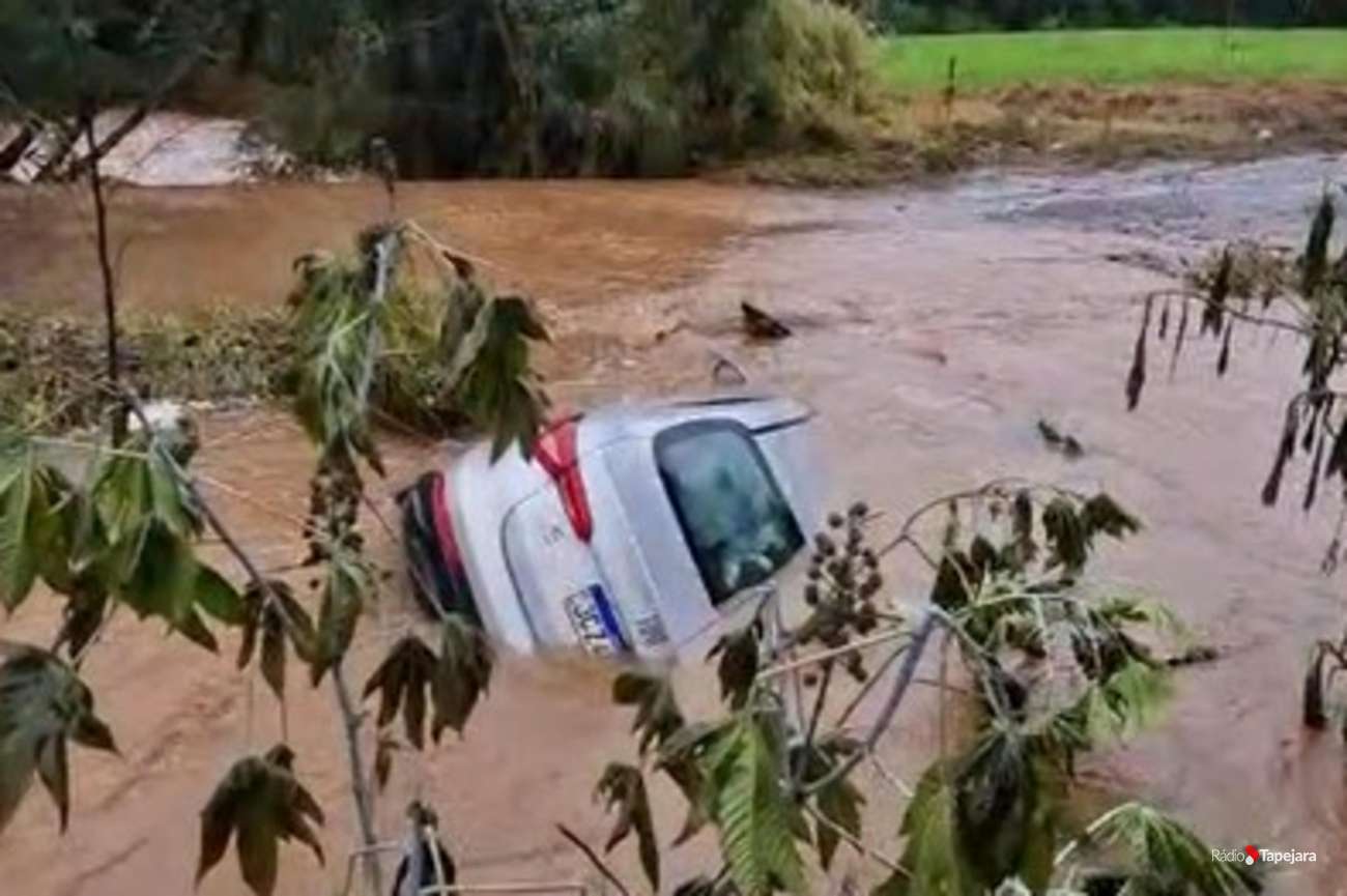 Três veículos caem sobre mesma ponte, na região norte rio-grandense