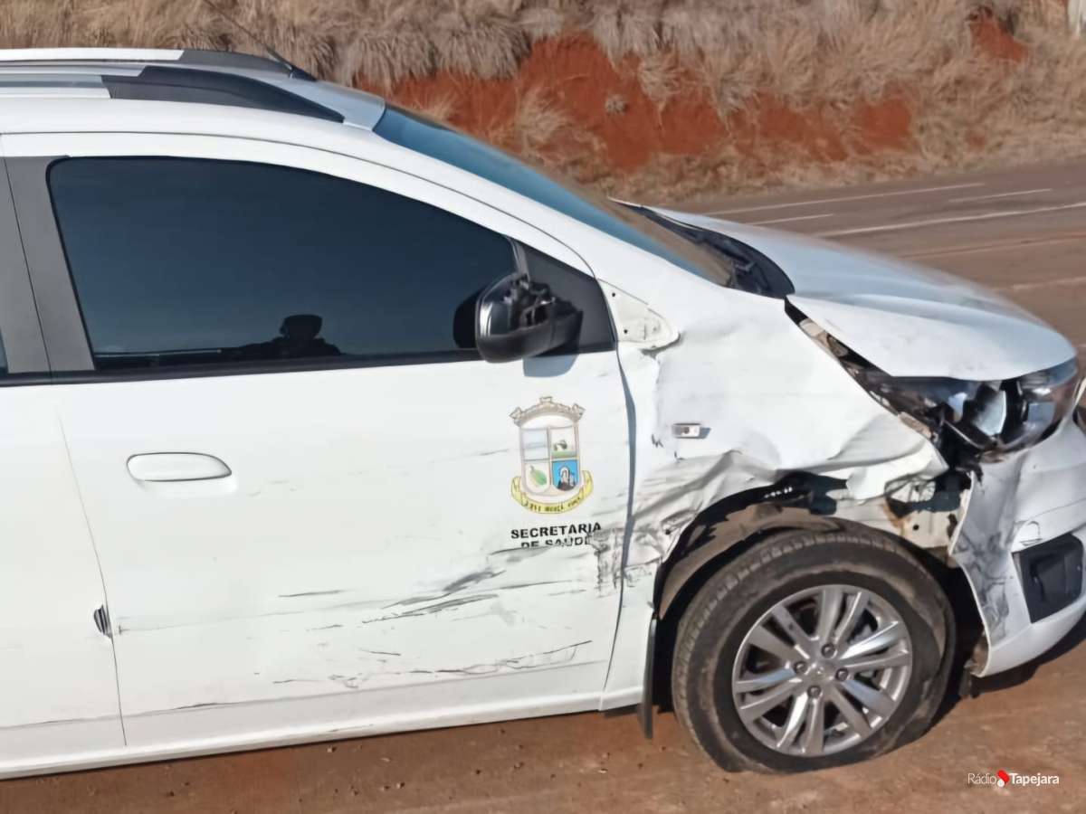 Carro da secretaria da saúde de Ibiaça sofre acidente ao ter preferencial invadida na perimetral de Tapejara