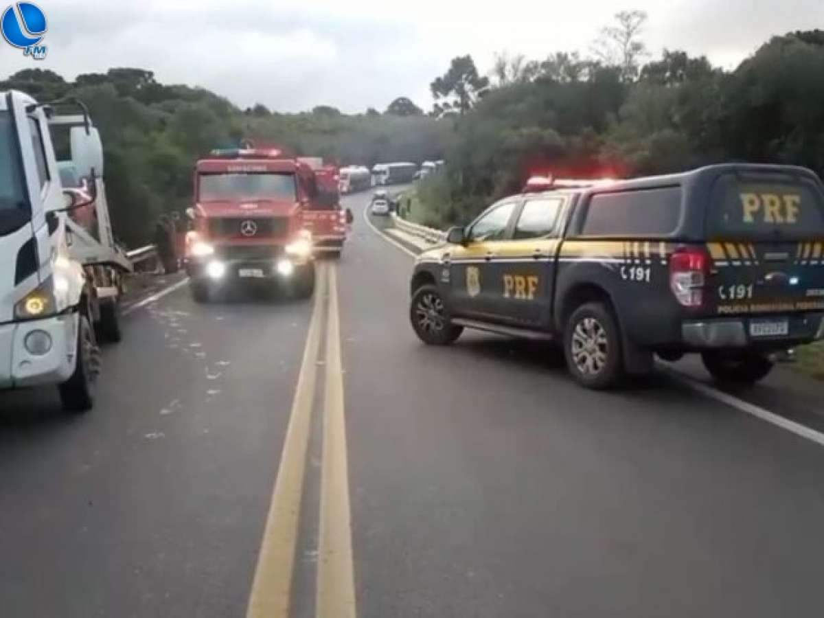 Nove pessoas são presas por saque de carga de caminhão acidentado na BR-285, em Muitos Capões
