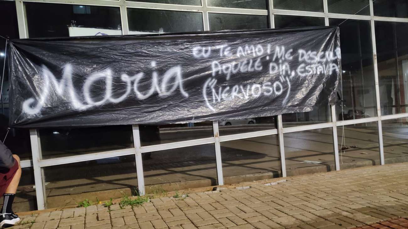 Faixa de - pedido de desculpas para Maria - era uma campanha do Leo Clube de Tapejara