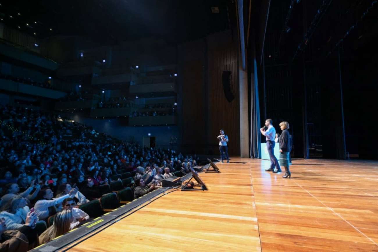 Governo anuncia pacote de incentivos para profissionais da educação e estudantes da Rede Estadual