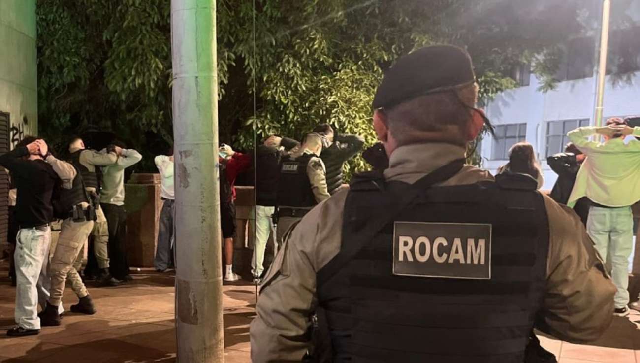 Operação Cerco Fechado fiscaliza bares em Passo Fundo