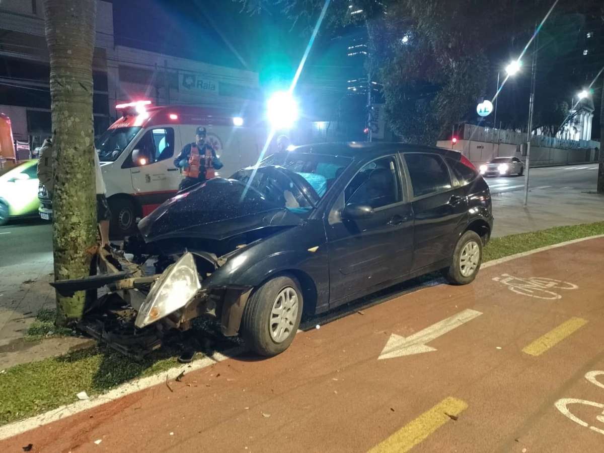Acidente deixa duas mulheres feridas em Passo Fundo