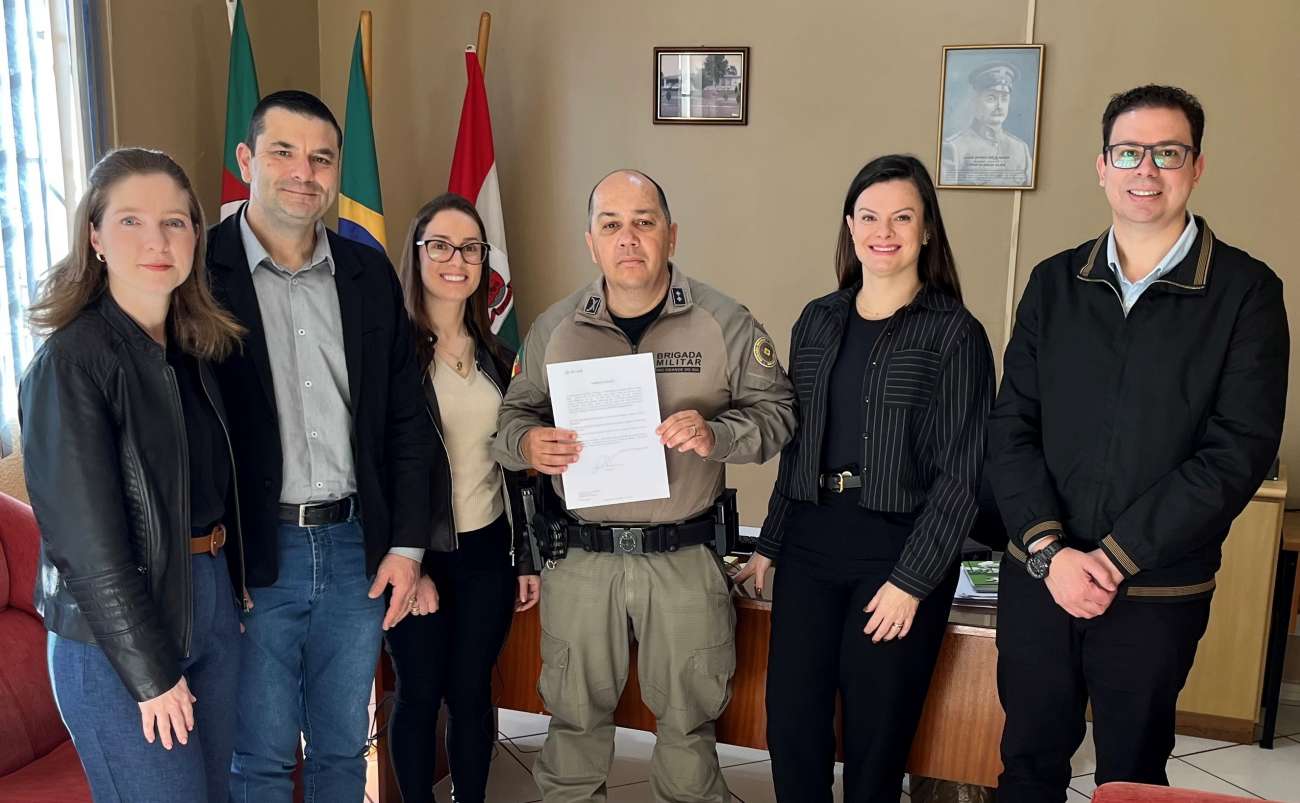 Brigada Militar de Tapejara recebe doação de equipamento do Sicredi