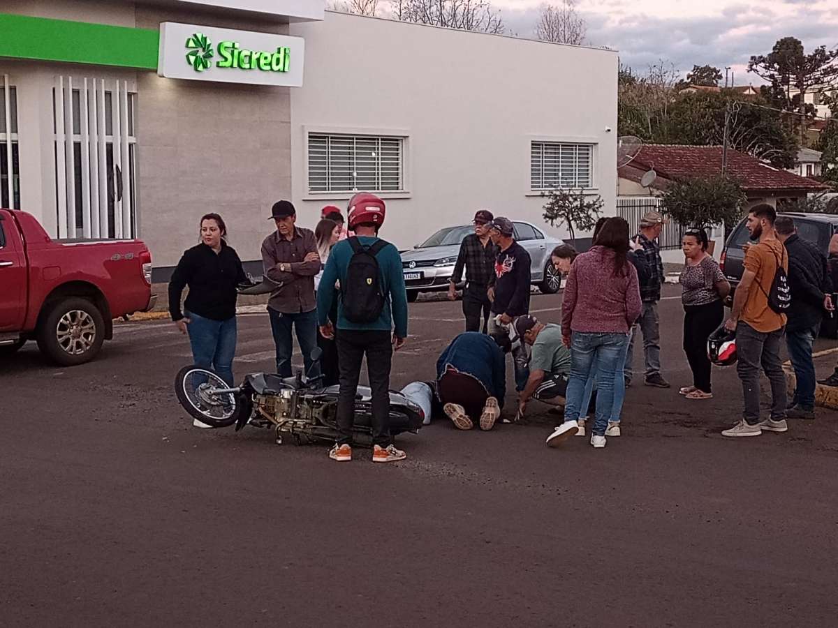 Acidente entre camioneta e motocicleta é registrado em Tapejara