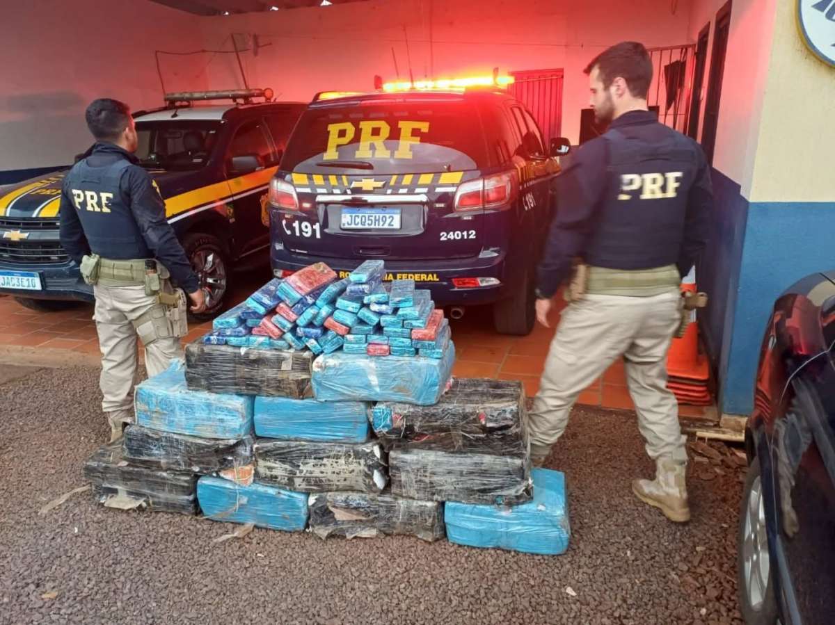 PRF apreende quase 250 quilos de maconha em Seberi