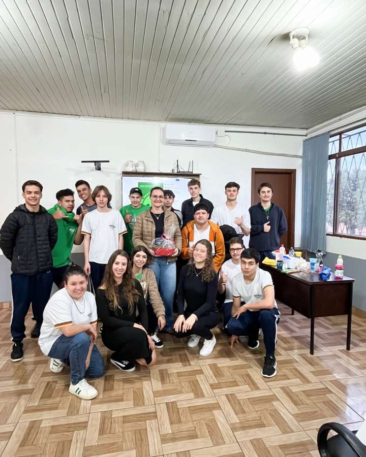 Fiscal Ambiental de Ibiaçá palestra sobre sustentabilidade em escola estadual