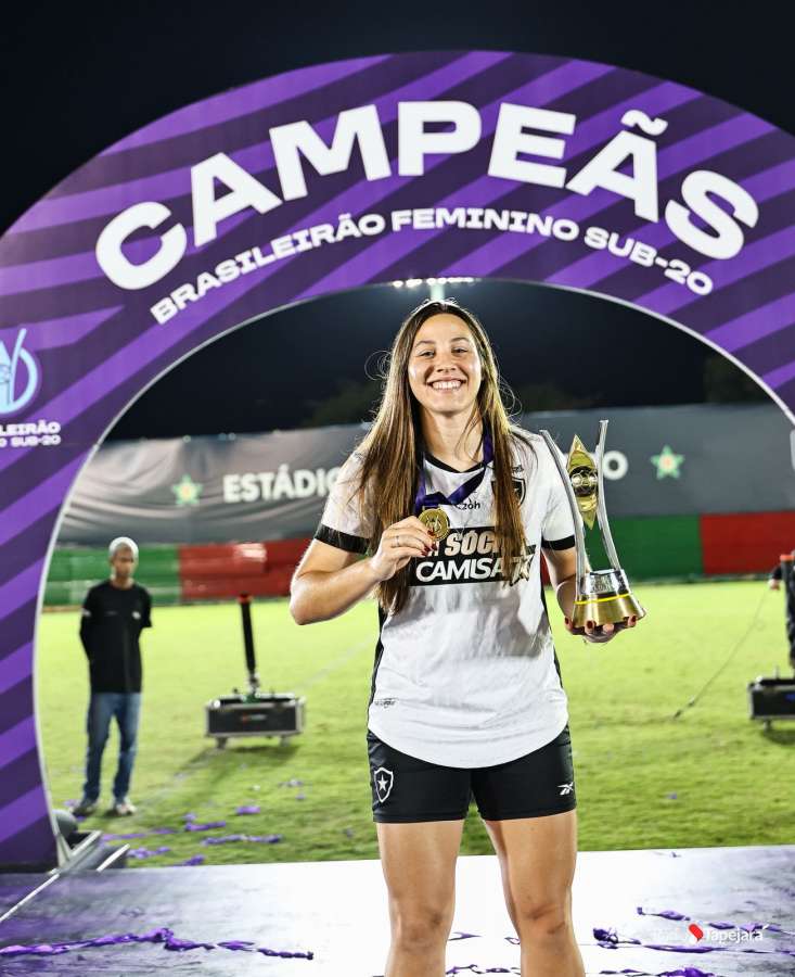 Tapejarense Gabi Rech conquista título brasileiro sub-20 pelo Botafogo