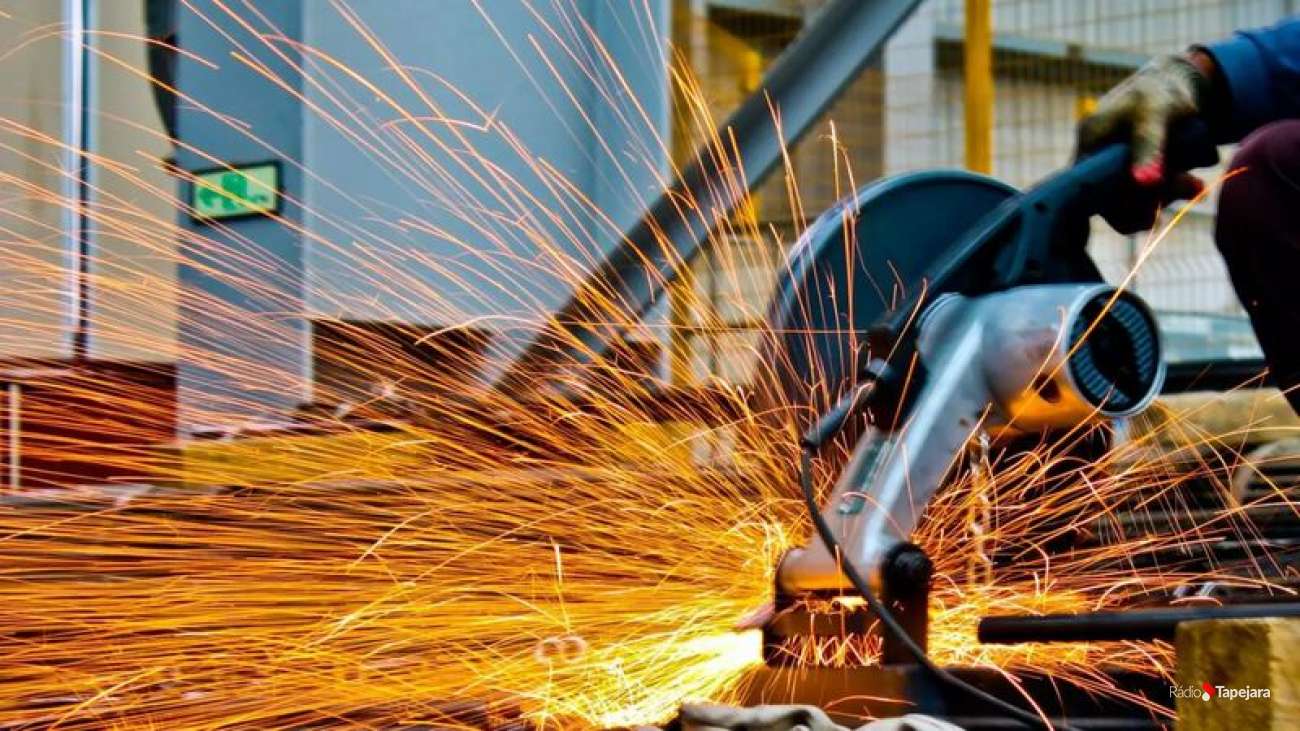Indústria gaúcha registra queda na produção e emprego em agosto