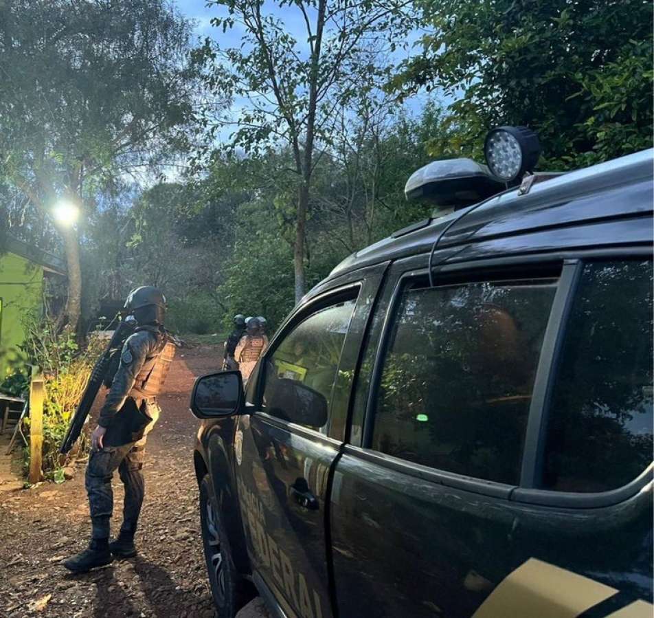 PF combate crimes de financiamento e fornecimento de armas e munições na comunidade indígena de Água Santa