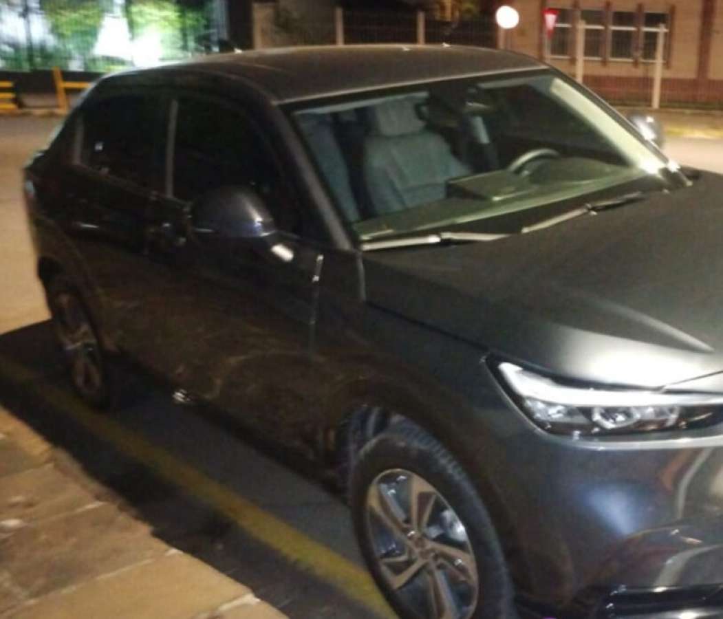 Homem é encontrado morto dentro de veículo em Passo Fundo