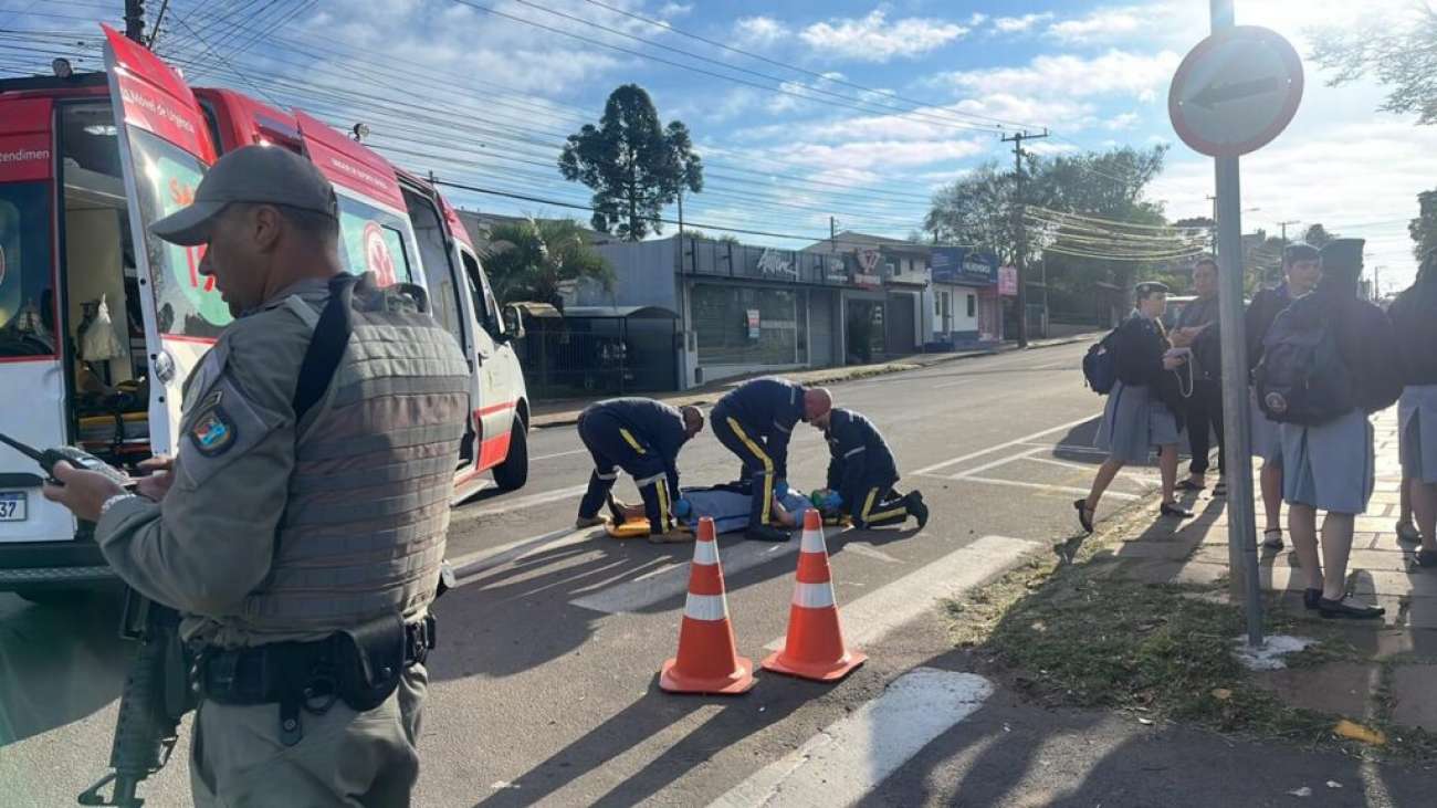 Passo Fundo: condutor sem habilitação atropela estudantes, foge do local e acaba preso pela Brigada Militar
