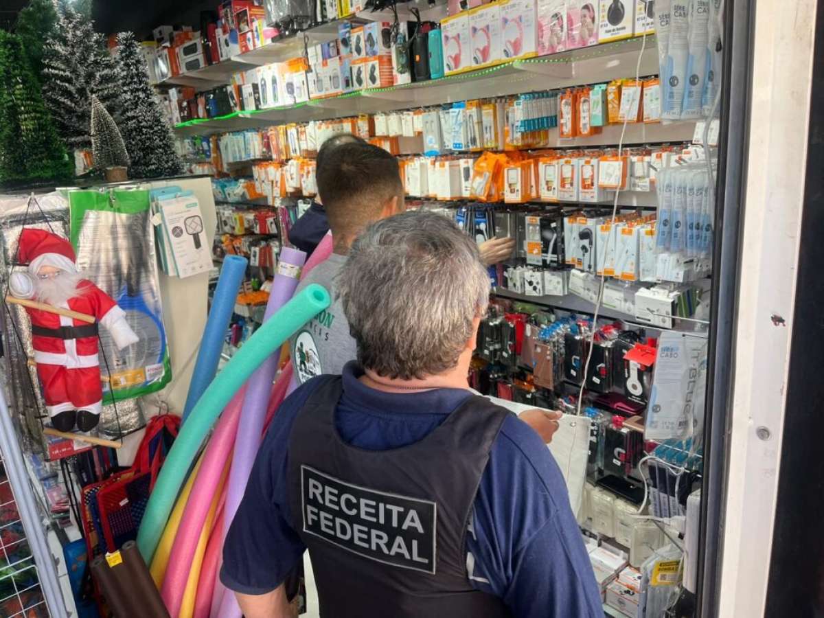 Receita Federal e polícia realizam grande operação em lojas de produtos importados em Passo Fundo
