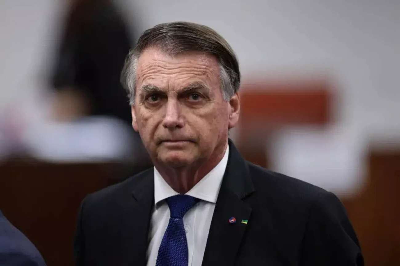STF rejeita recurso de Bolsonaro contra condenação de 27 anos