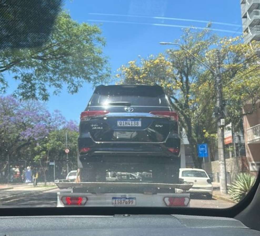 BM recupera mais uma caminhonete Toyota Hilux furtada