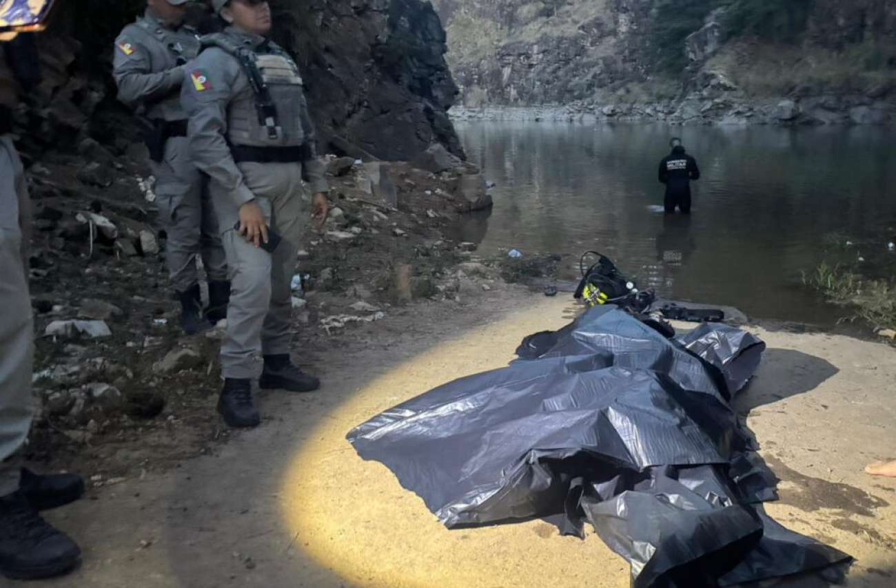 Bombeiros localizam corpo de adolescente que se afogou em pedreira no Bairro São José em Passo Fundo